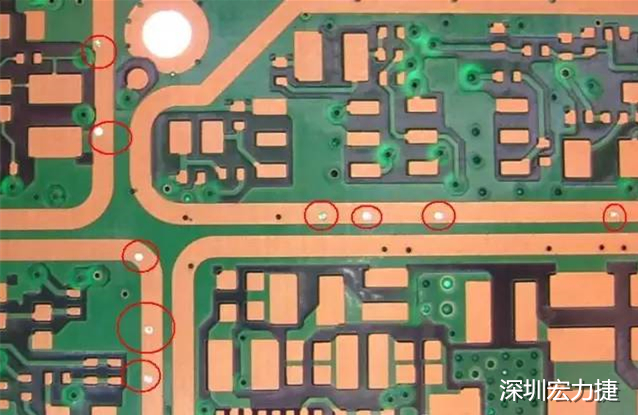 防止PCB過波峰焊時錫從導通孔貫穿元件面造成短路；特別是我們把過孔放在BGA焊盤上時，就必須先做塞孔，再鍍金處理，便于BGA的焊接。