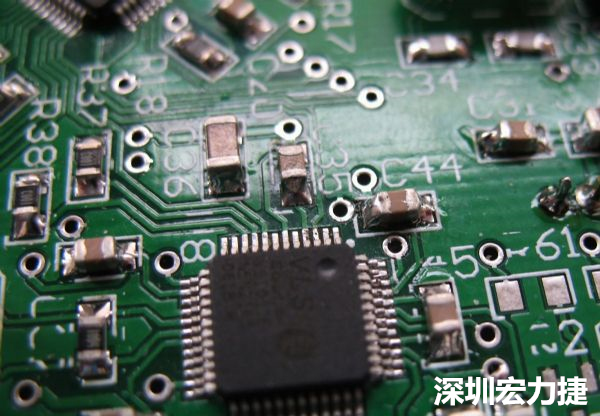 音訊電路訊號品質(zhì)，是影響操作體驗的關(guān)鍵，電路布局要特別注意。